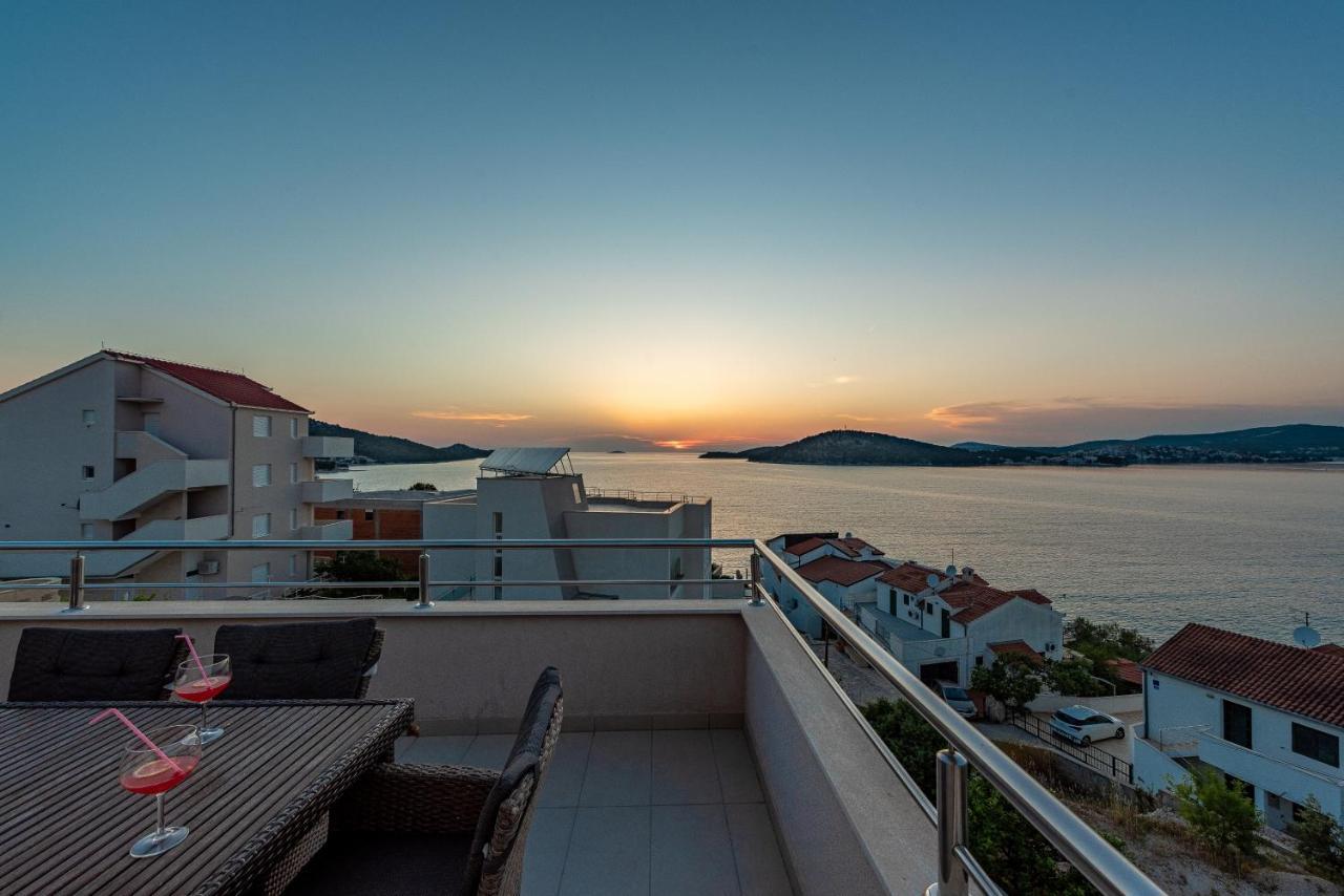 Villa Mona Apartments ราชานิ ภายนอก รูปภาพ