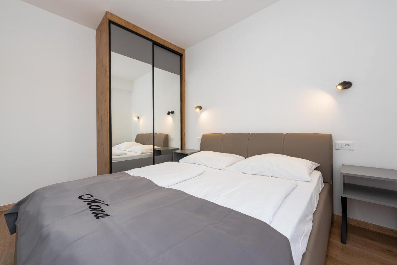 Villa Mona Apartments ราชานิ ภายนอก รูปภาพ