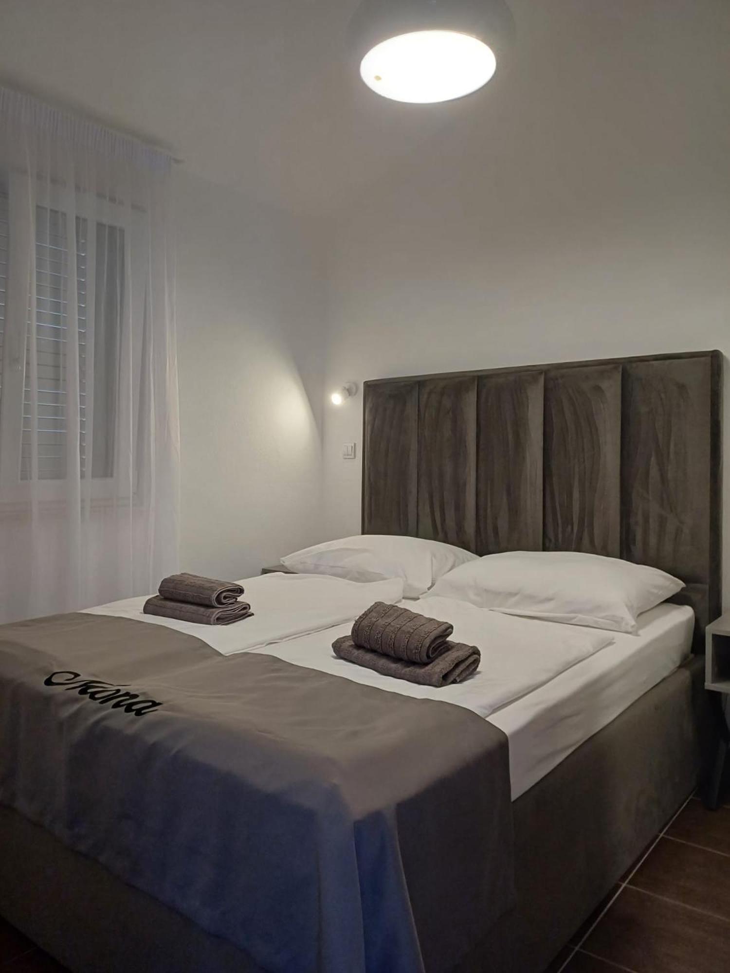 Villa Mona Apartments ราชานิ ภายนอก รูปภาพ