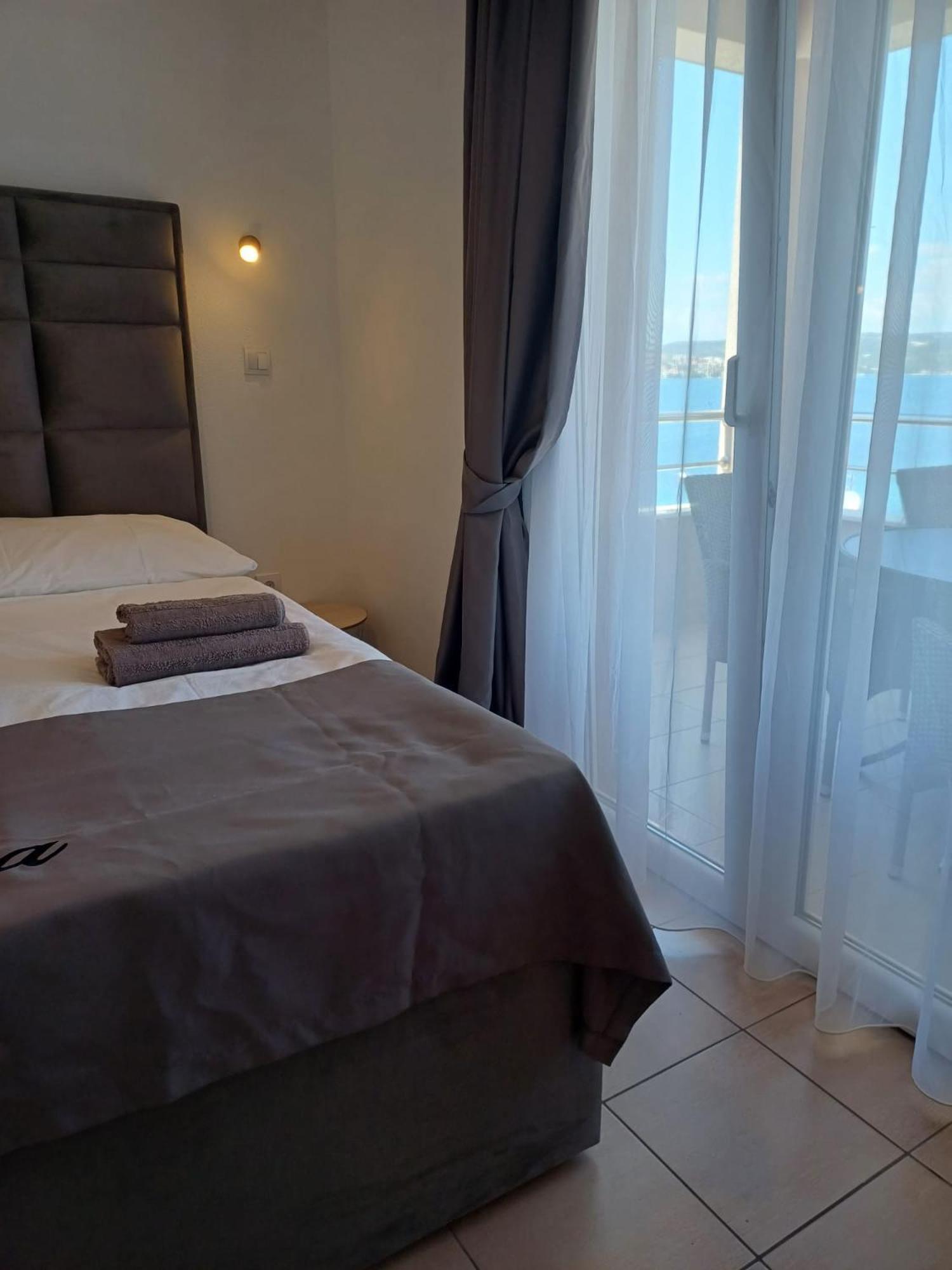 Villa Mona Apartments ราชานิ ภายนอก รูปภาพ